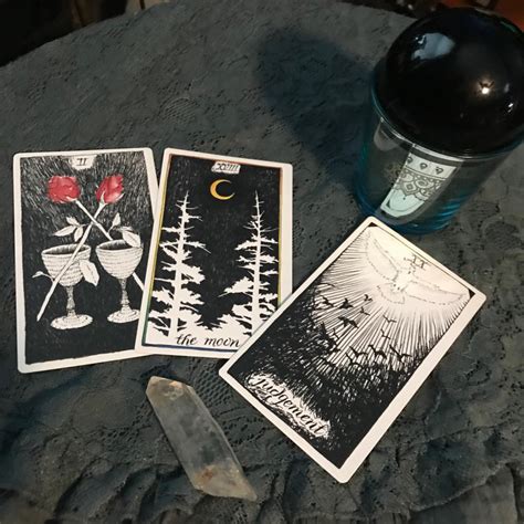 The Shadowy Spell Tarot: A Gateway to Otherworldly Dimensions